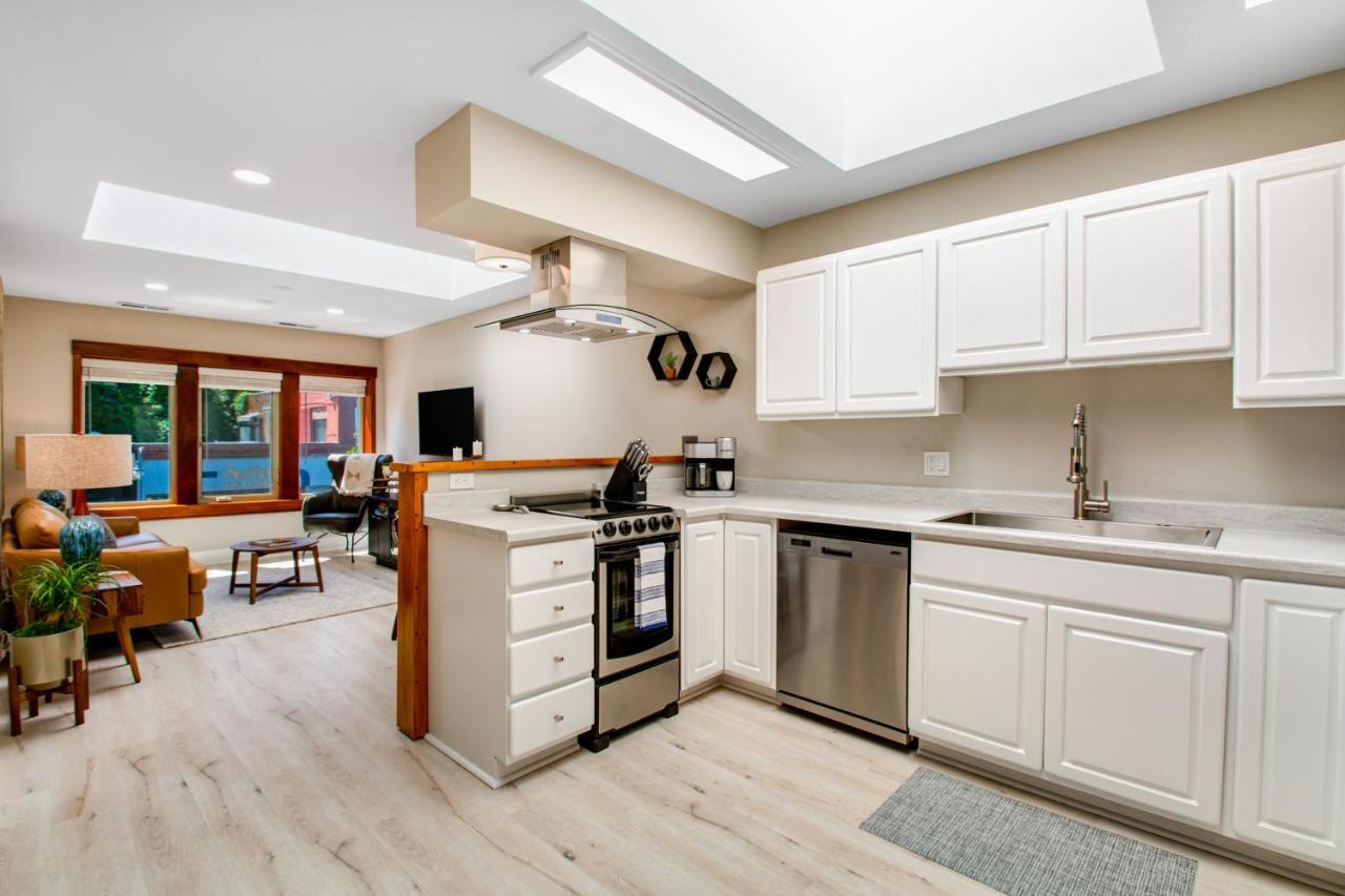Port Angeles City View Loft Экстерьер фото